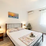 Apartments More 布里斯特