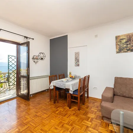 Sime Apartment *