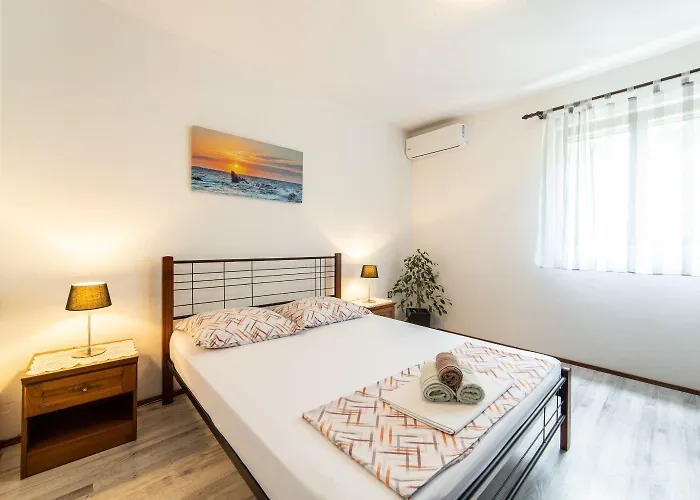 Apartments More Brist