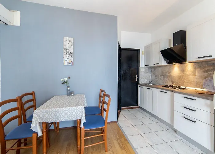 Apartament Apartments More Brist